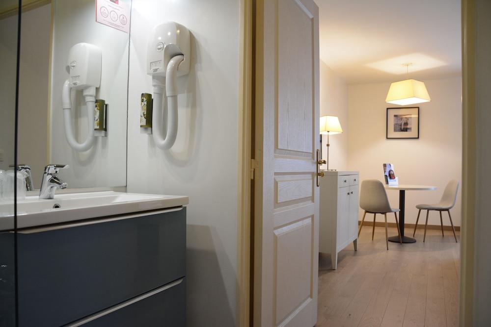 Cerise Hotel